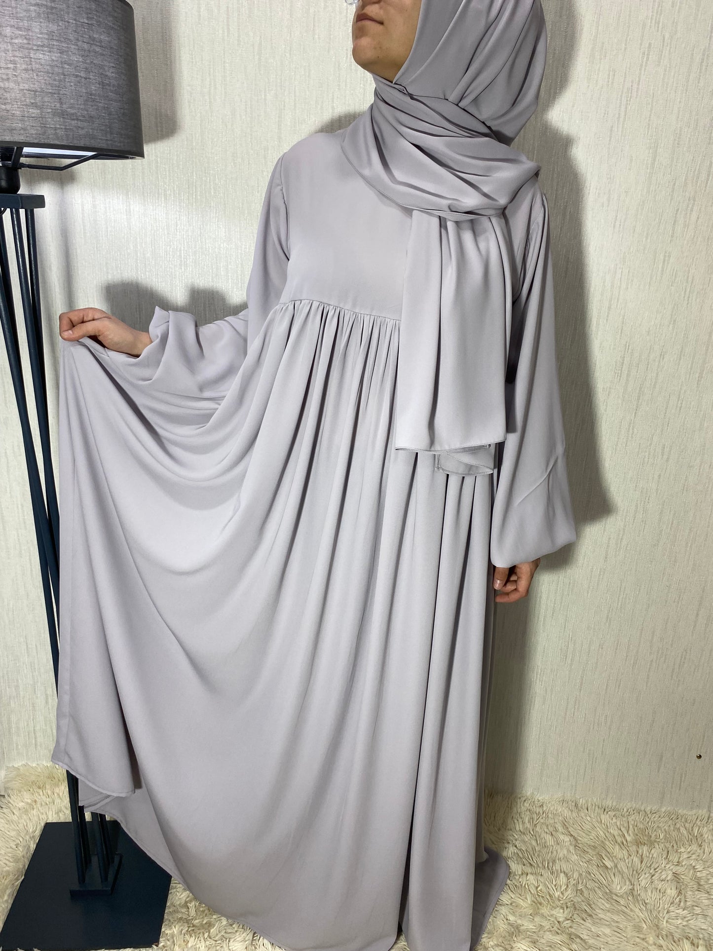 Nisa Model Tesettür Elbise (BÜZGÜLÜ) - Açık Gri / Arzumca